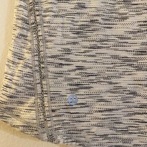 Women’s Lululemon top